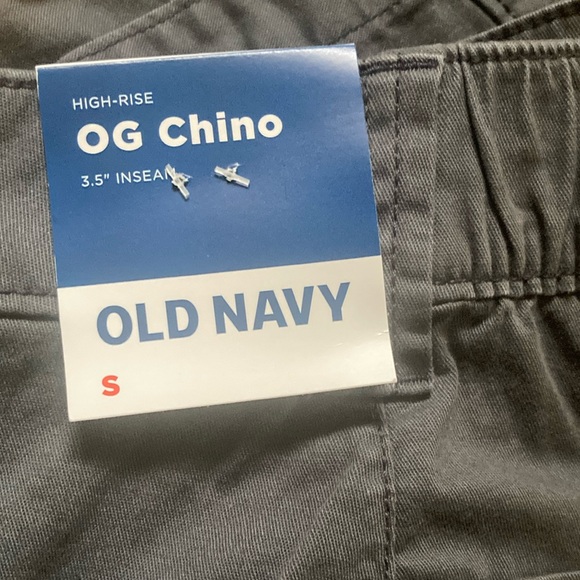 Old Navy OG Chino gray shorts - Picture 3 of 3